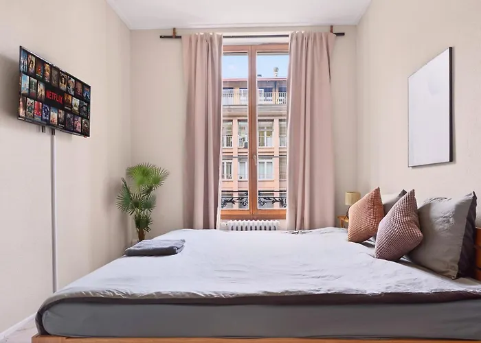 Bistro Walk Apartment *